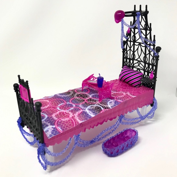 monster high bed